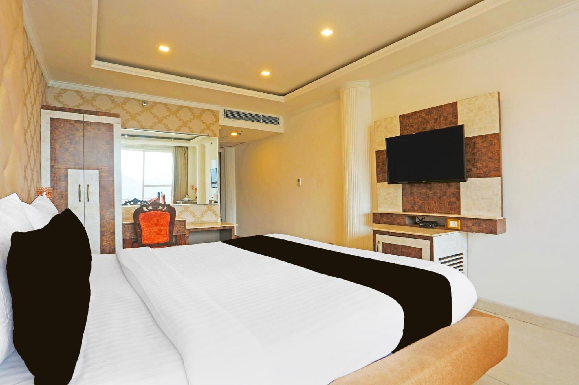 Super Townhouse Oak Dharamshala Near Maximus Mall Екстериор снимка
