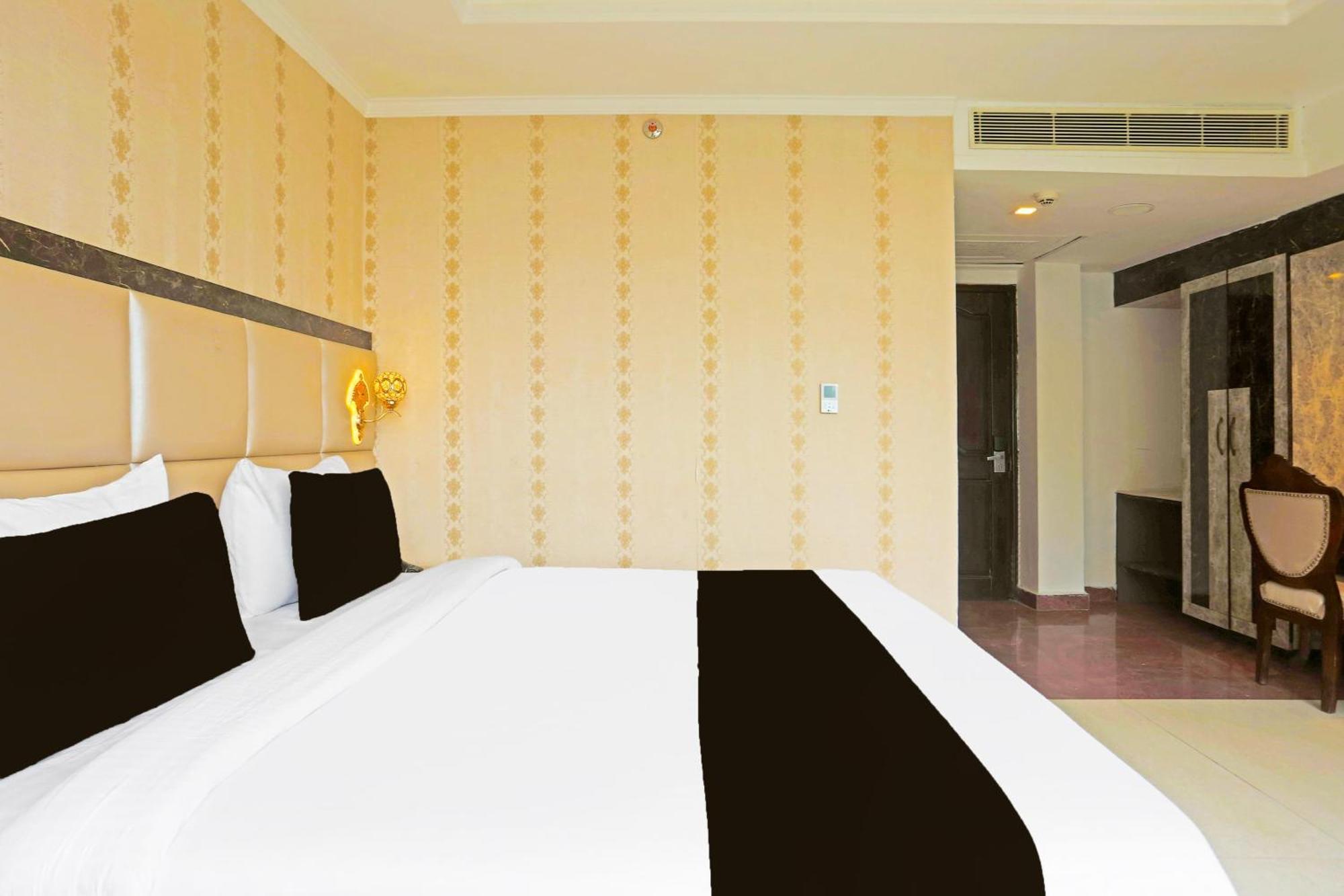 Super Townhouse Oak Dharamshala Near Maximus Mall Екстериор снимка